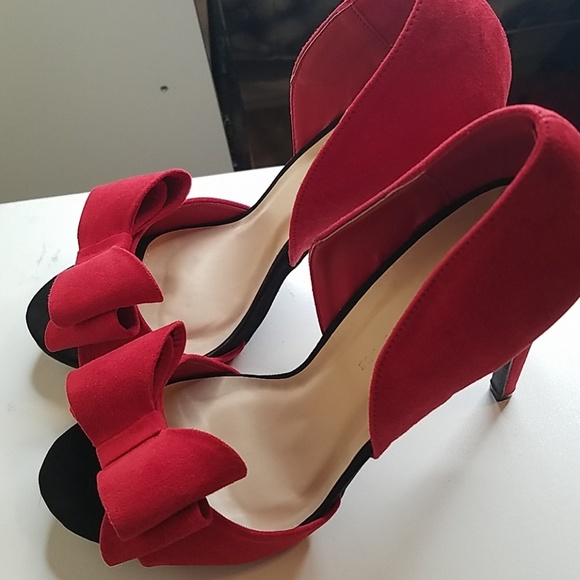 Heels! - Picture 2 of 2